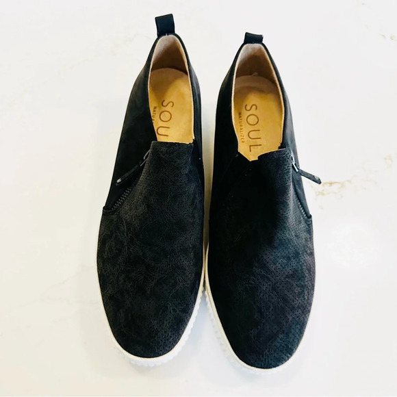 SOUL Naturalizer Turner Slip On Sneaker | Black | 9W - Picture 3 of 10